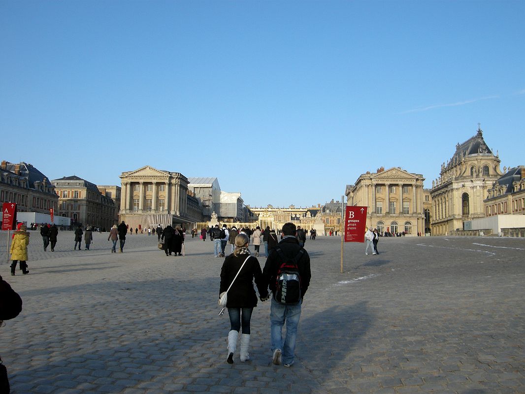 Paris Versailles 03 Inside Entrance Gate 